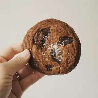 Sea salt chocolate chunk cookie